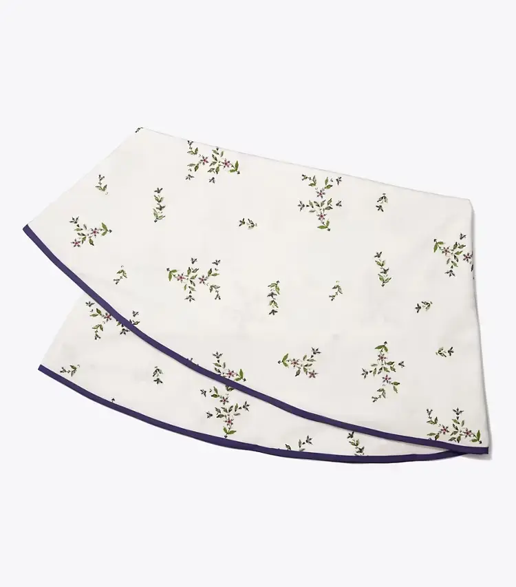 Jolie Fleur Round Tablecloth, 132"