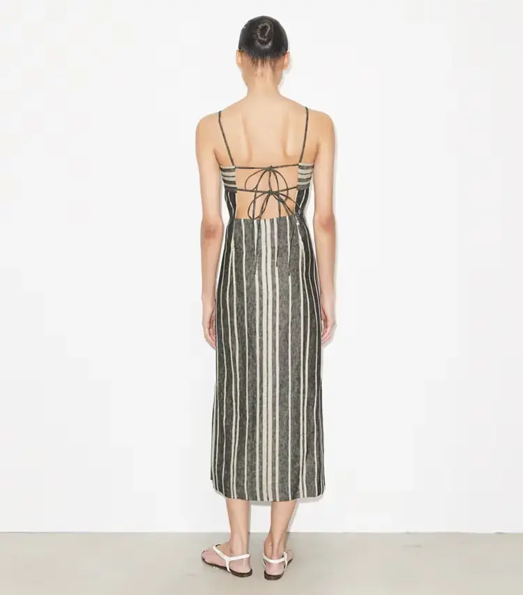 Linen Backless Dress - Image 3