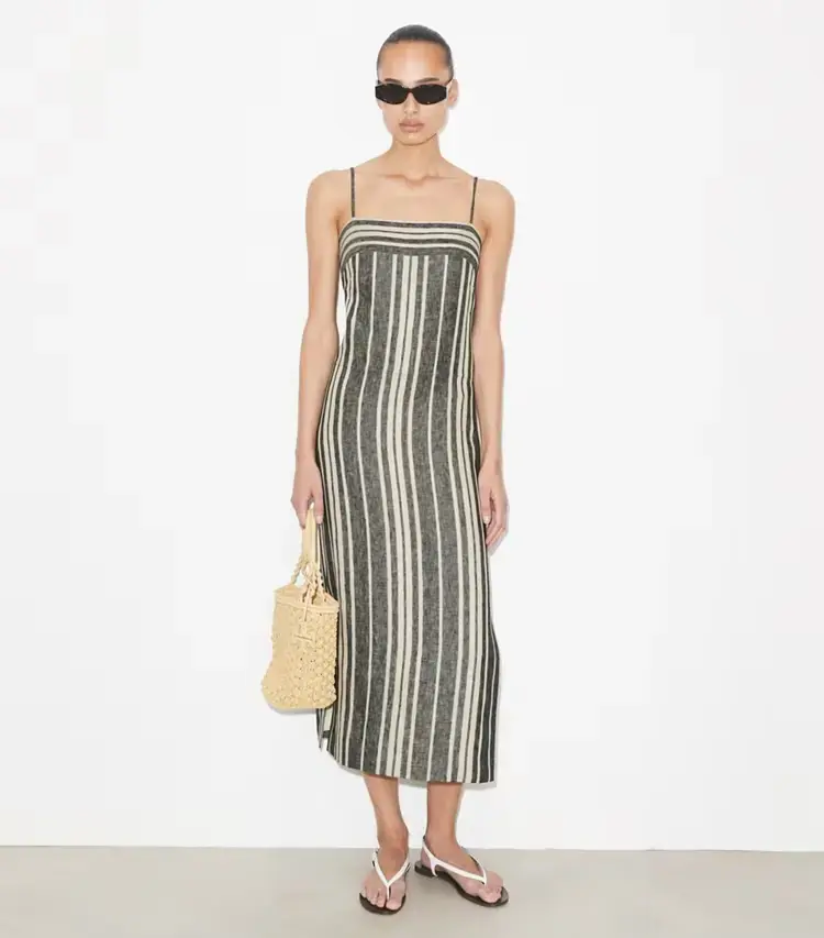 Linen Backless Dress - Image 2